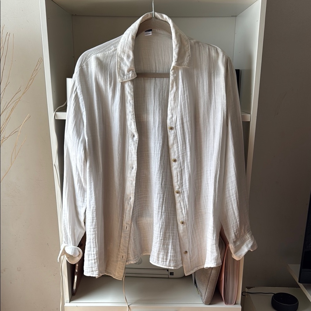 Old Navy White Lightweight Boyfriend Button Up Shirt